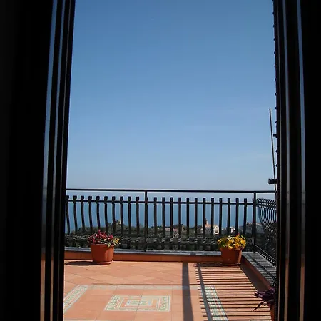 Bed & Breakfast Il Rifugio Del Poeta 2*